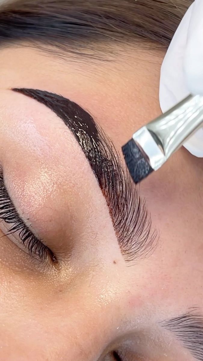 Eyebrow Tint & Wax